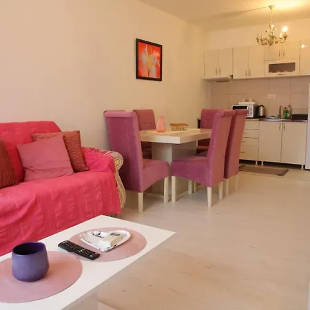 Stan Na Dan 2 公寓 Paraćin